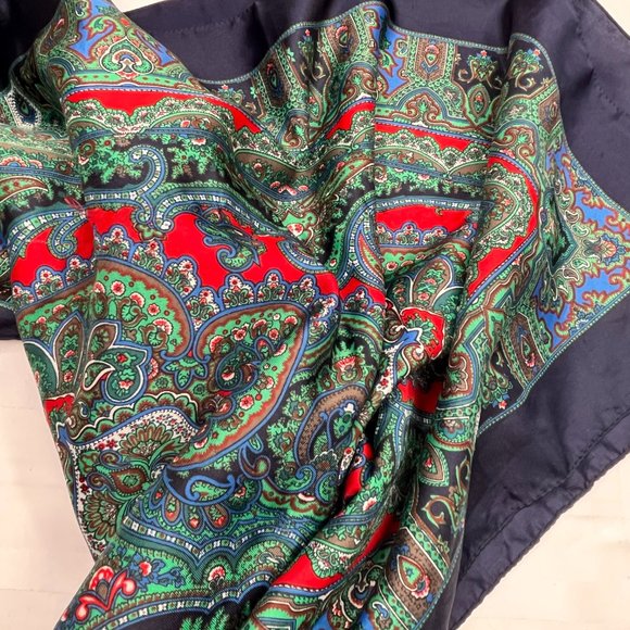 ❤️ Italian Paisley Scarf – The Rack Collection - Picture 4 of 16